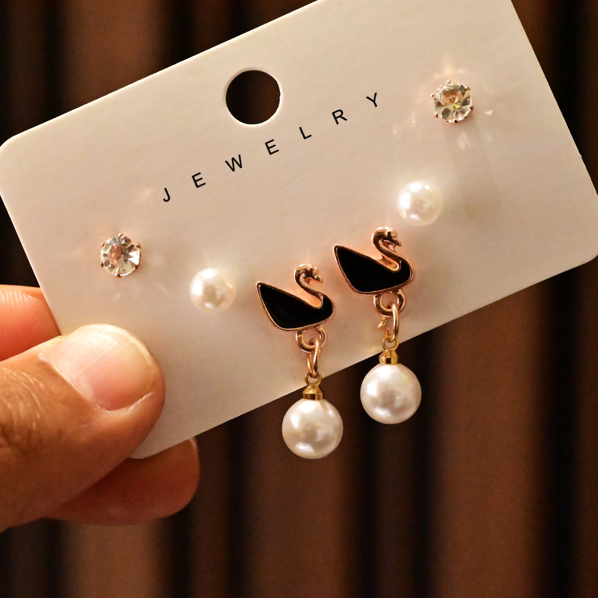 Exquisite Swan Pearl Drop Earrings